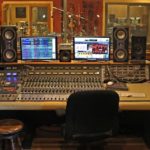 Чем профессиональная студия звукозаписи отличается от домашней?